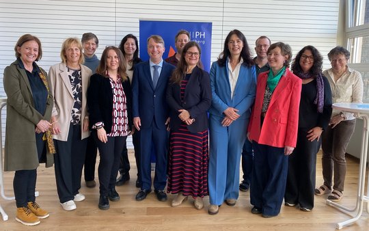 Group-Picture-Ambassador-Fisher